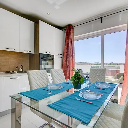 Apartment Off The Ferries Seaviews Penthouse *